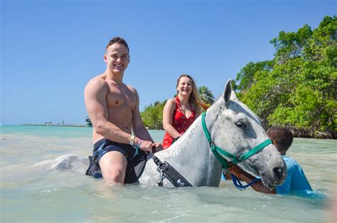 swim horse punta cana